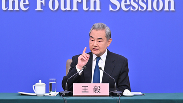 王毅：构建人类命运共同体理念日益深入人心