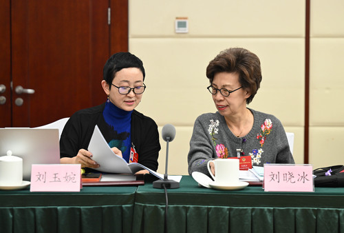 3月6日，在全国政协十四届四次会议小组讨(9645099)-20260310095617