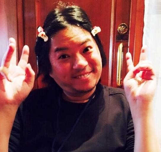 高晓松自拍扮小姑娘 网友：一刷差点厥过去