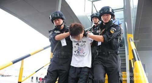 震惊：高中生9天杀害7人 盘点全球变态杀人魔(组图)