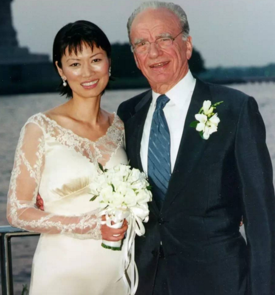 30年前离开中国，邓文迪的秘诀是决不回头