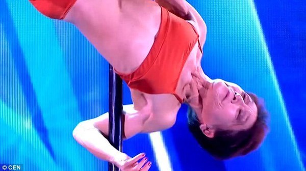 70岁老奶奶大秀钢管舞 评委都惊呆了