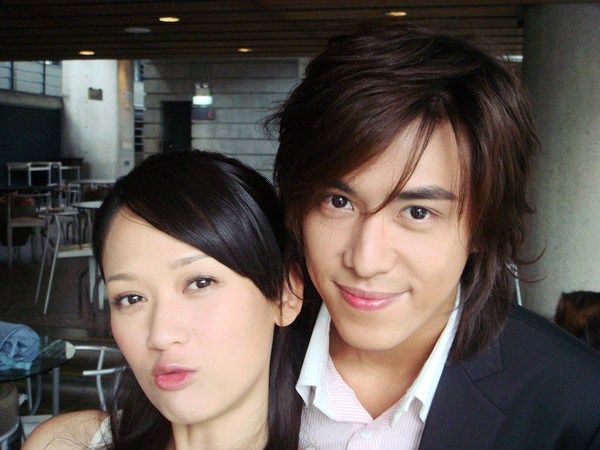 娱乐圈中的“黑二代” 黑道背景惹不起