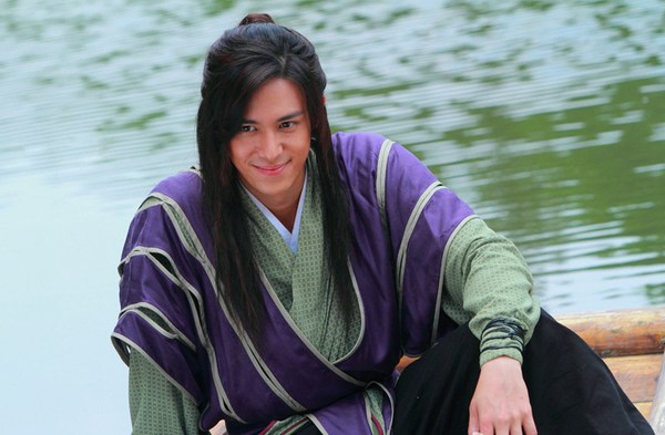 娱乐圈中的“黑二代” 黑道背景惹不起