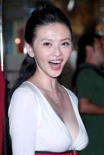 娱乐圈中的“黑二代” 黑道背景惹不起