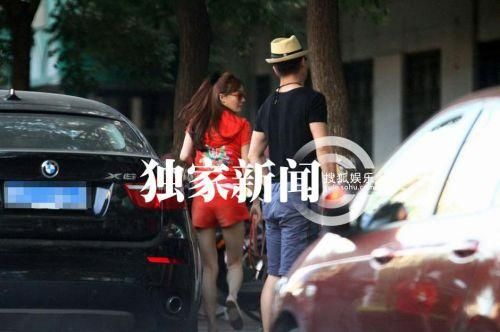 蒋雯丽法国偷情现实版娘要嫁人？盘点明星偷情被拍提裤瞬间【2】