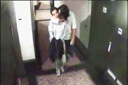 蒋雯丽法国偷情现实版娘要嫁人？盘点明星偷情被拍提裤瞬间【2】