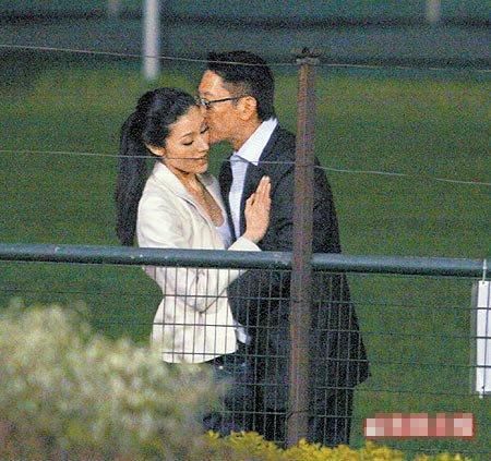 蒋雯丽法国偷情现实版娘要嫁人？盘点明星偷情被拍提裤瞬间【2】