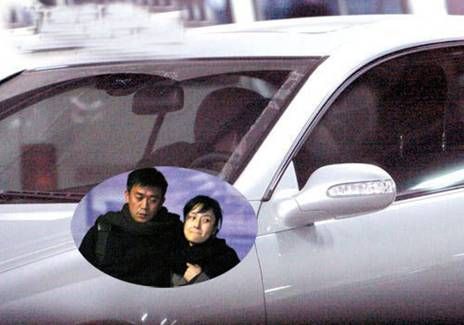 蒋雯丽法国偷情现实版娘要嫁人？盘点明星偷情被拍提裤瞬间【2】