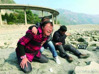 法媒走访长江捞尸人：最多一周打捞过70具尸体