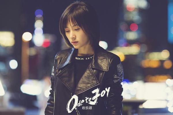 王子文:和王凯“太亲密”把裙子撕裂开衩