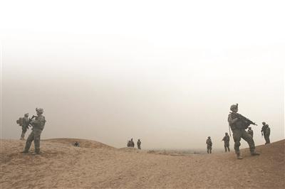 部署在摩苏尔附近的美军。